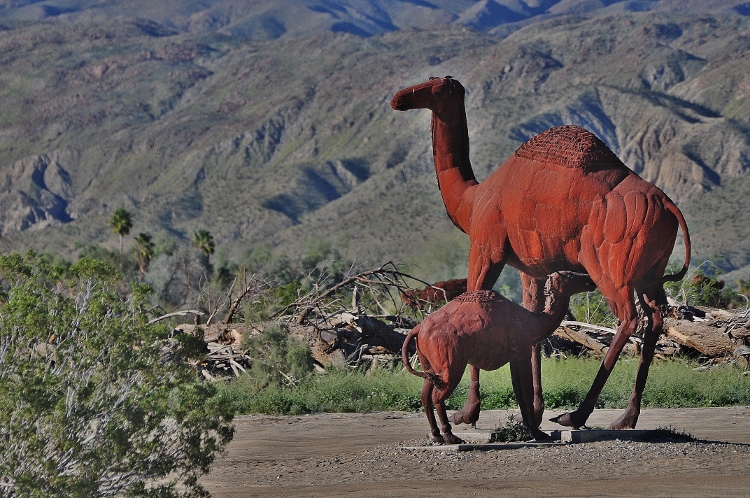 metal animal sculpture